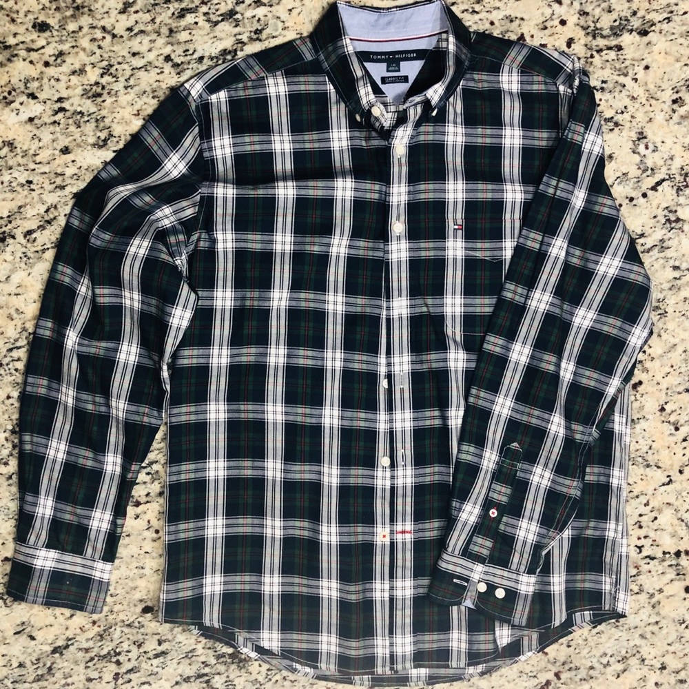 Tommy Hilfiger Mens button down. Size Large.